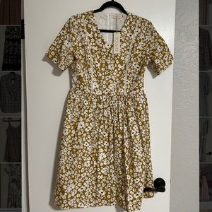 Roolee yellow dress size M